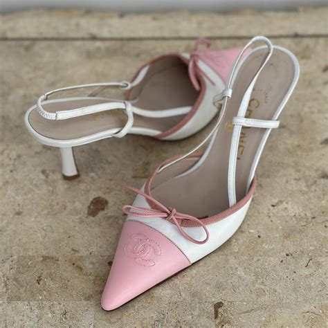 chanel vintage kitten heels